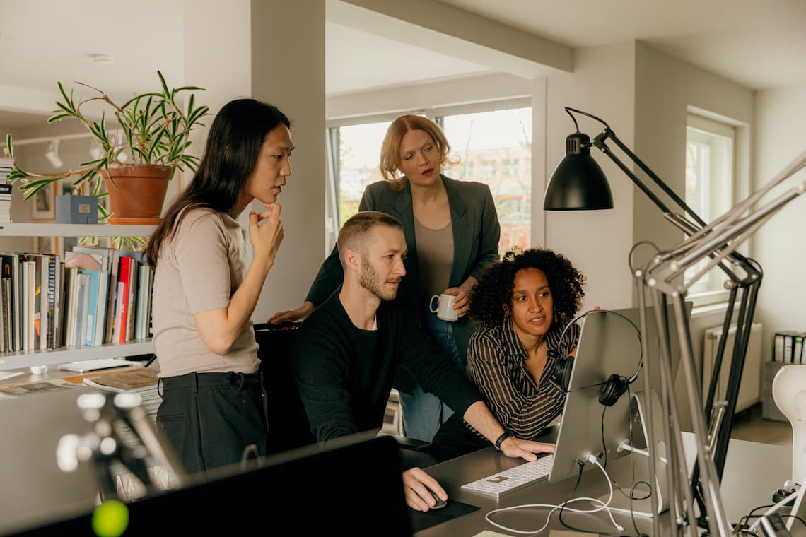 pr-agency-vs-inhouse