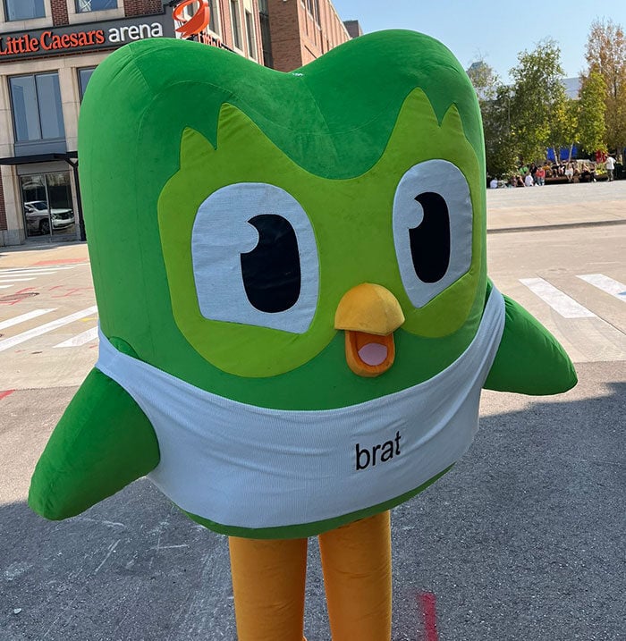 duolingo-in-a-charli-xcx-brat-tshirt-66e98644ede21__700